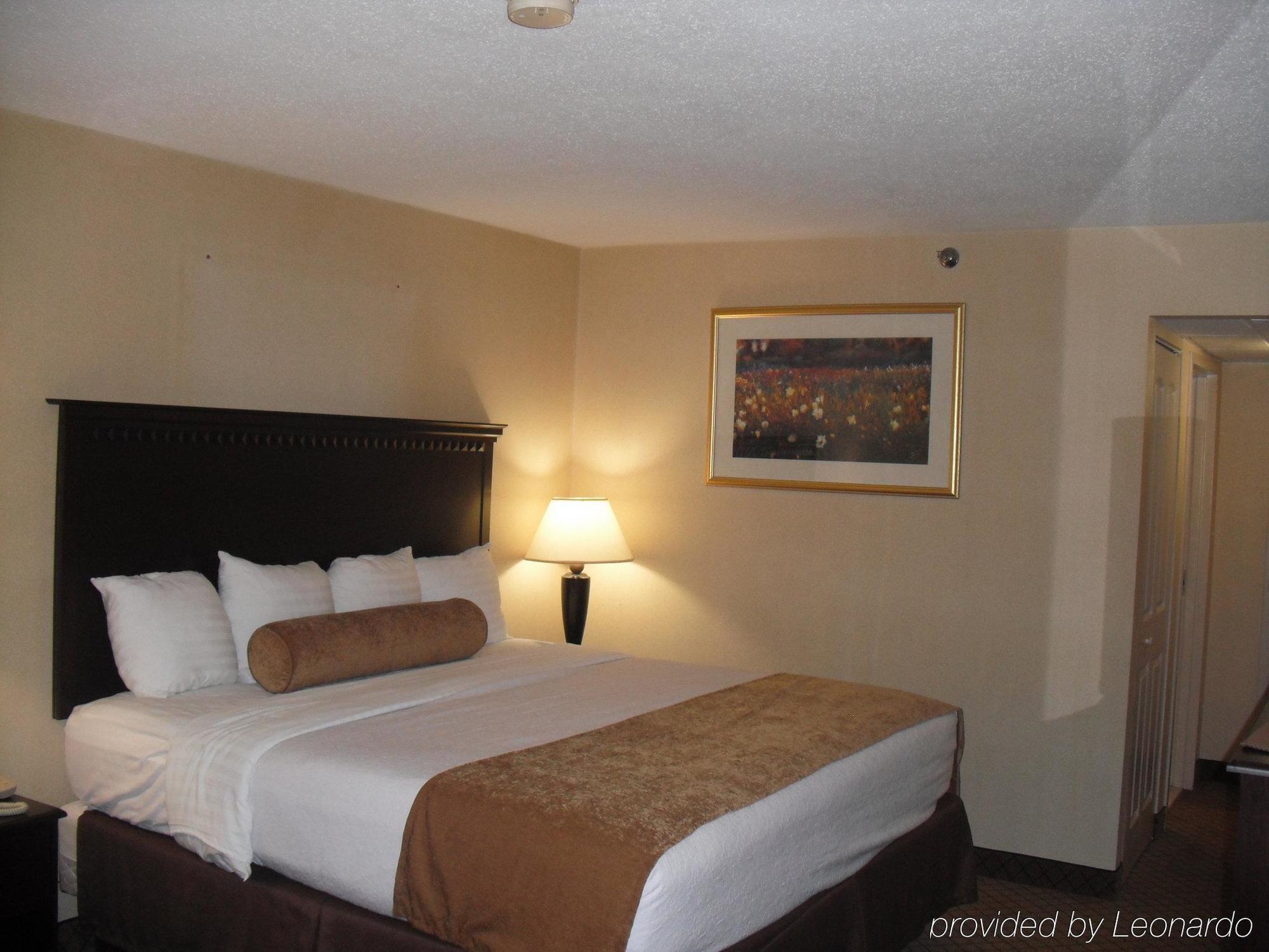 Quality Inn & Suites East Syracuse - Carrier Circle Phòng bức ảnh